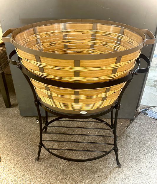 Longaberger indoor/outdoor wrought iron beverage stand with beverage tub holder