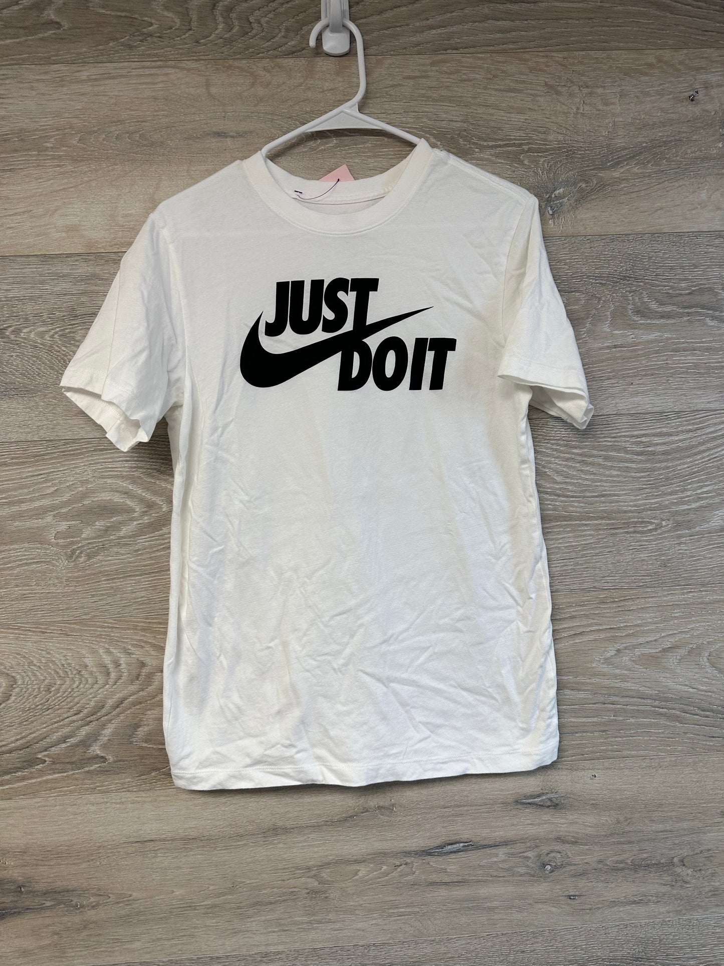 Nike Sportswear JDI
Men's T-Shirt size small NO TAGS